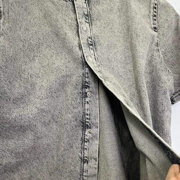 Zara - Black And White Stonewashed Crewneck Button Down Back Shirt Size Medium - Picture 10 of 10